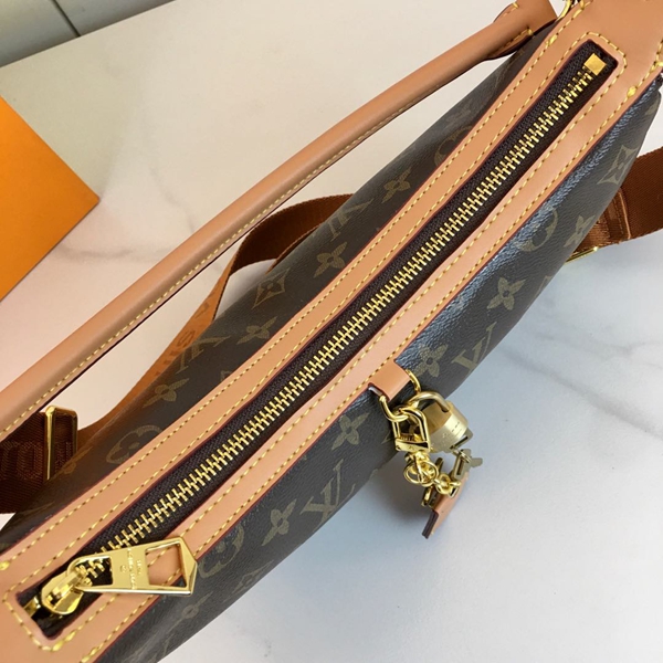 ルイヴィトンバッグ着用イメージ